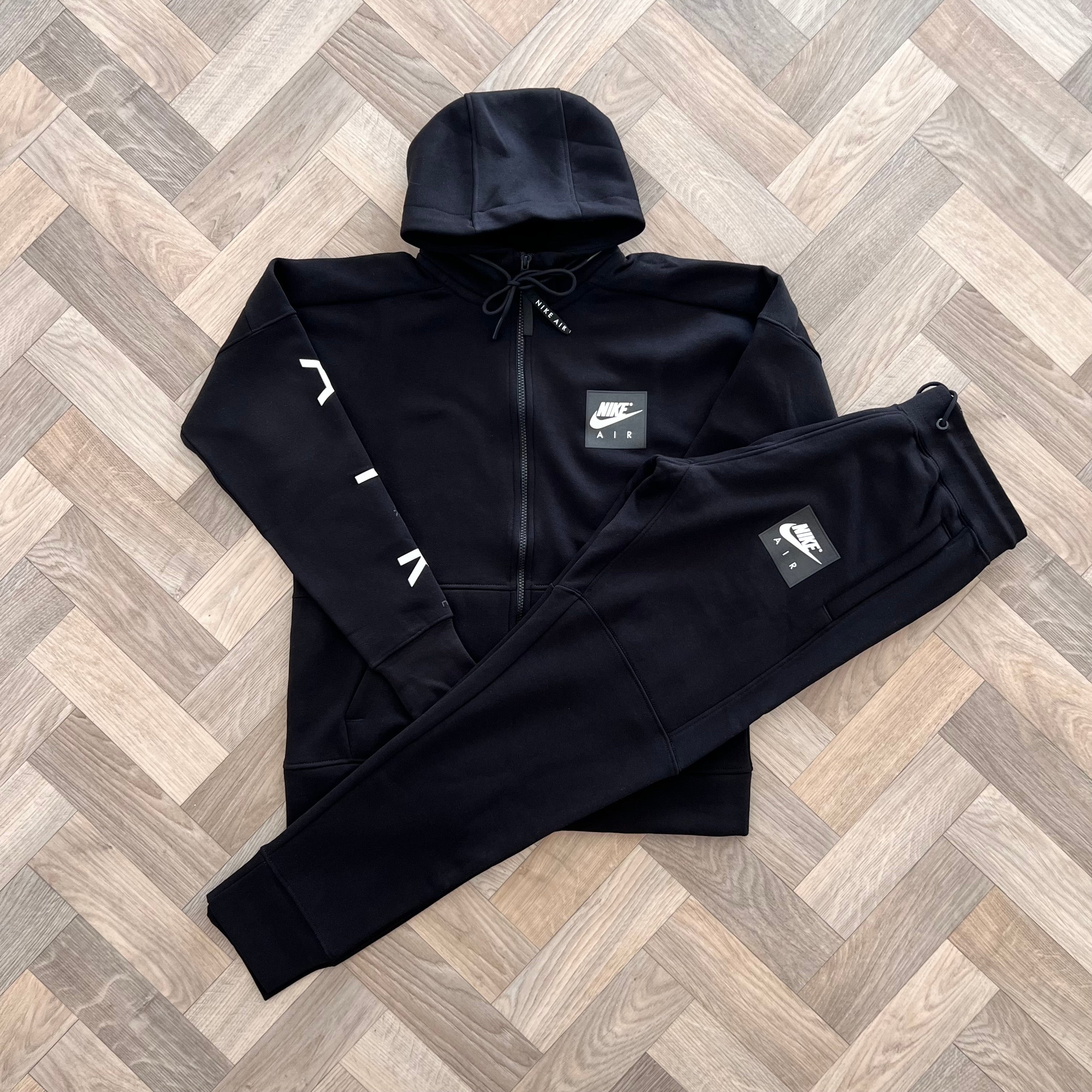 Nike air max tracksuit black online